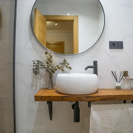 アパート Piso Completo Cerca De Estacion Bus, Tren Y Ferrys