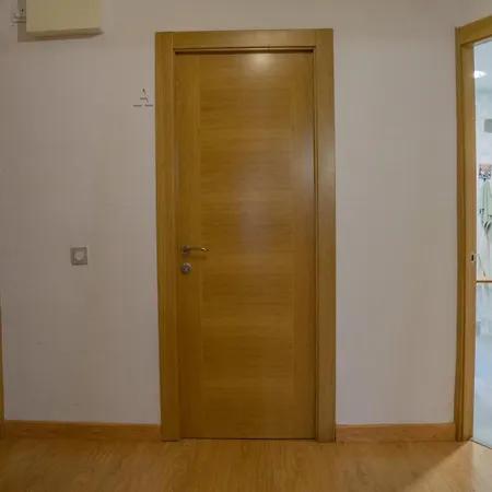 Appartement Piso Completo Cerca De Estacion Bus, Tren Y Ferrys *