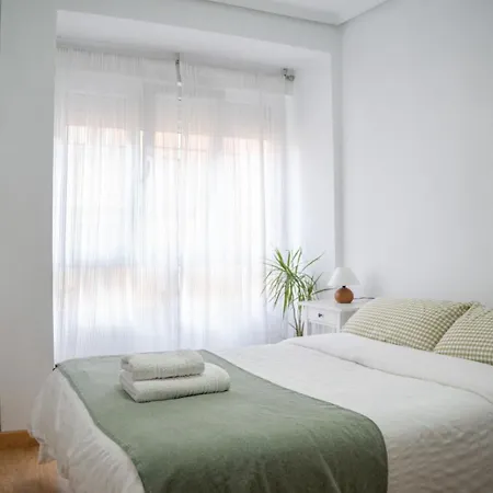 Apartment Piso Completo Cerca De Estacion Bus, Tren Y Ferrys *